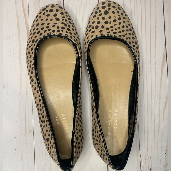 LC Lauren Conrad Shoes - LC Lauren Conrad Leopard Print Flats size 8